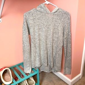 Grey long sleeve lightweight long fitting with hood